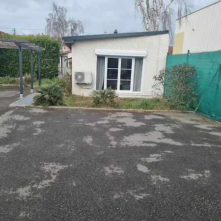 The Grey Saint-Michel-sur-Orge